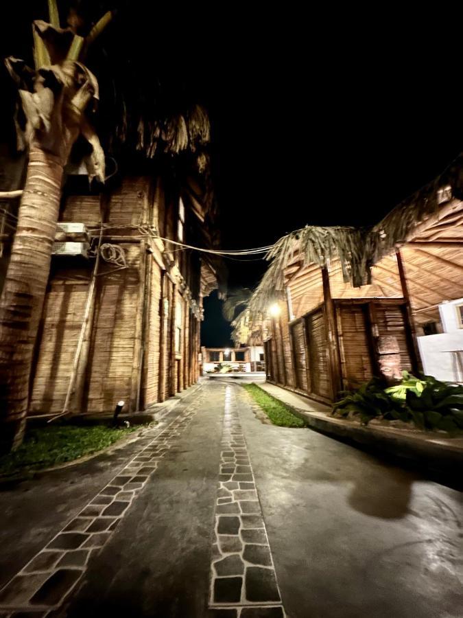Hotel Puerto Antiguo ลอสโอร์กานอส ภายนอก รูปภาพ