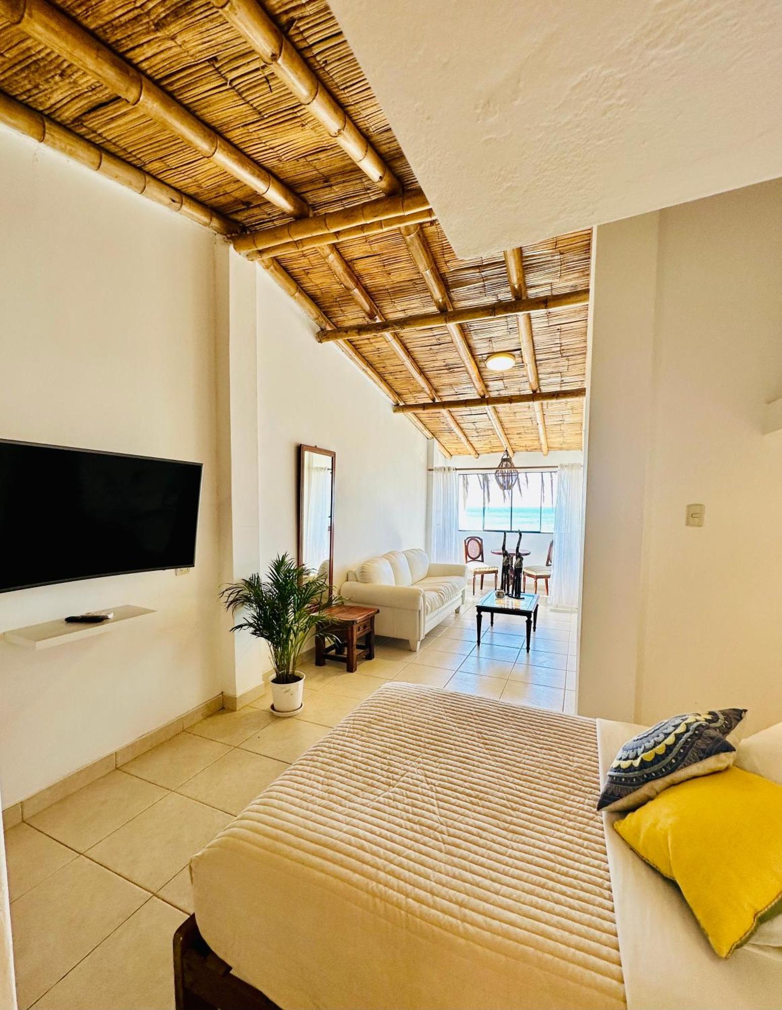 Hotel Puerto Antiguo ลอสโอร์กานอส ภายนอก รูปภาพ