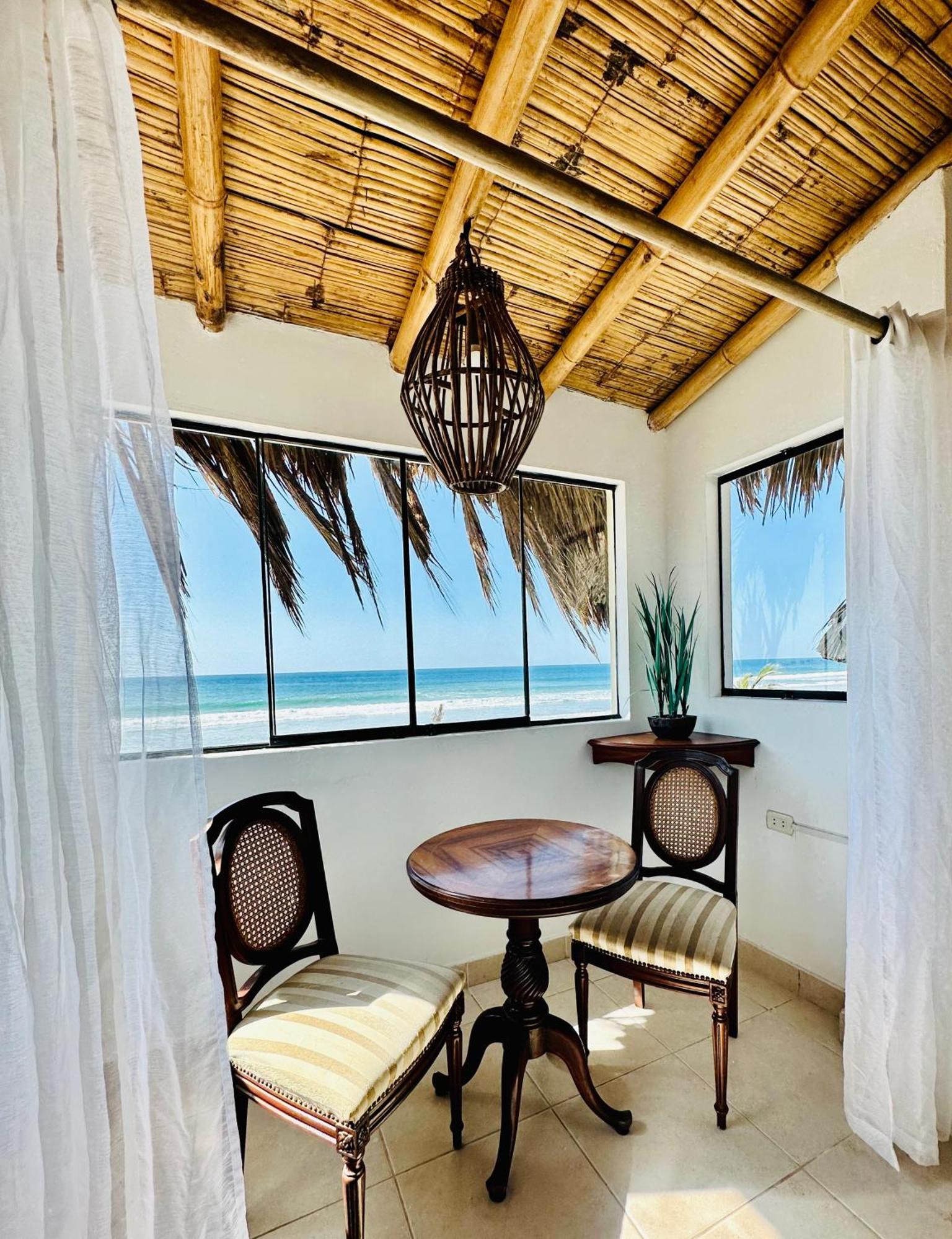 Hotel Puerto Antiguo ลอสโอร์กานอส ภายนอก รูปภาพ