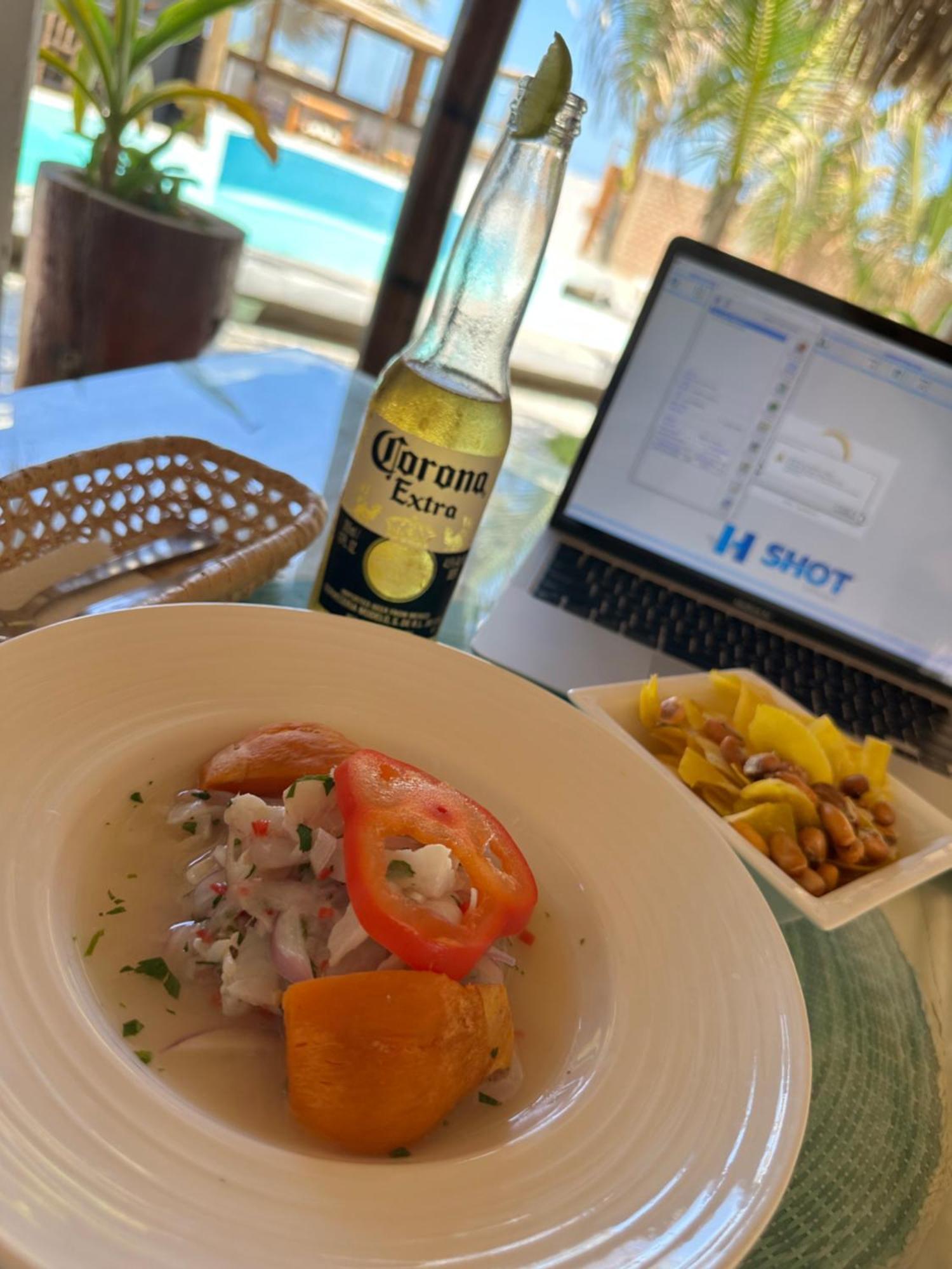 Hotel Puerto Antiguo ลอสโอร์กานอส ภายนอก รูปภาพ