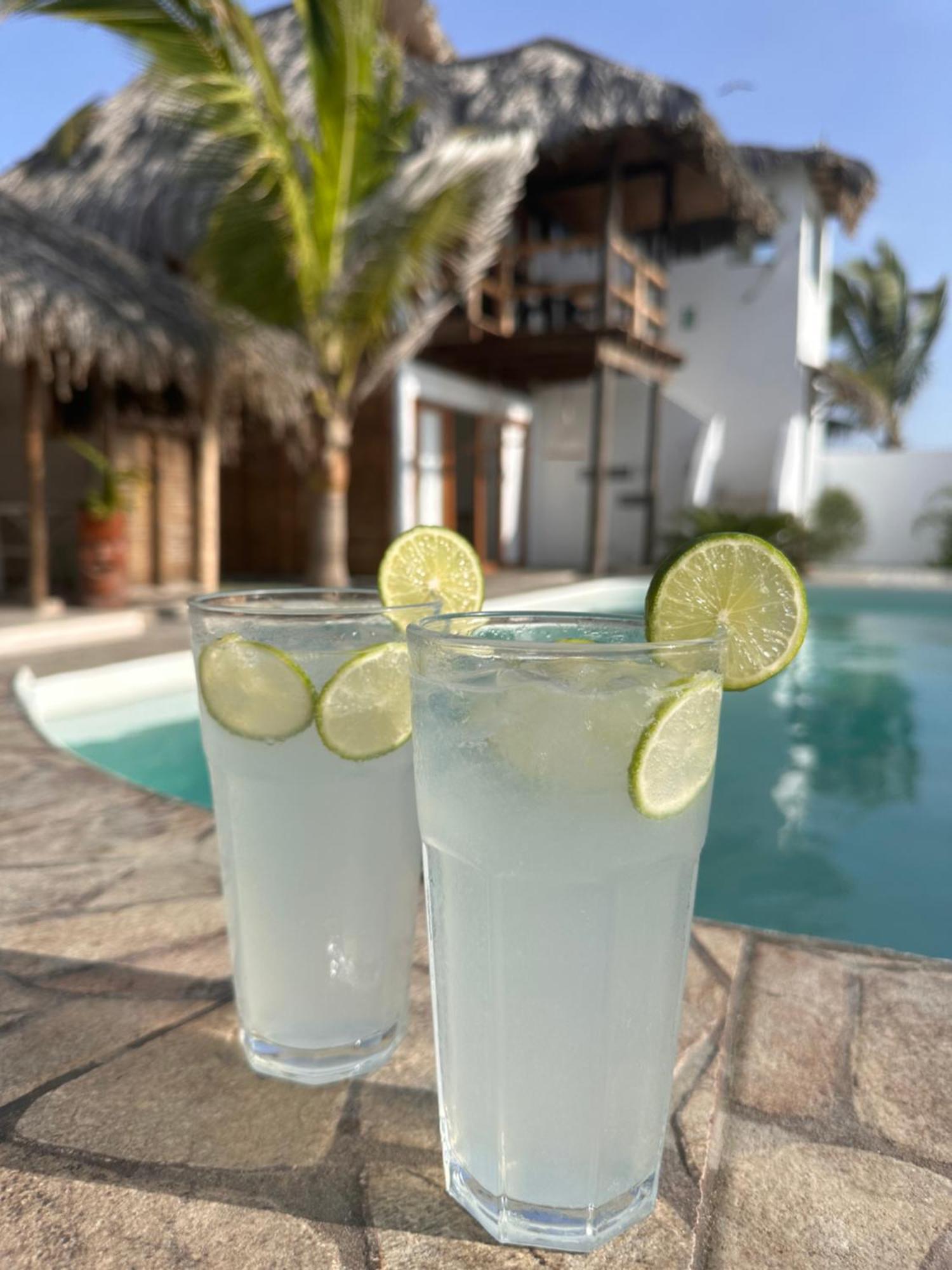 Hotel Puerto Antiguo ลอสโอร์กานอส ภายนอก รูปภาพ