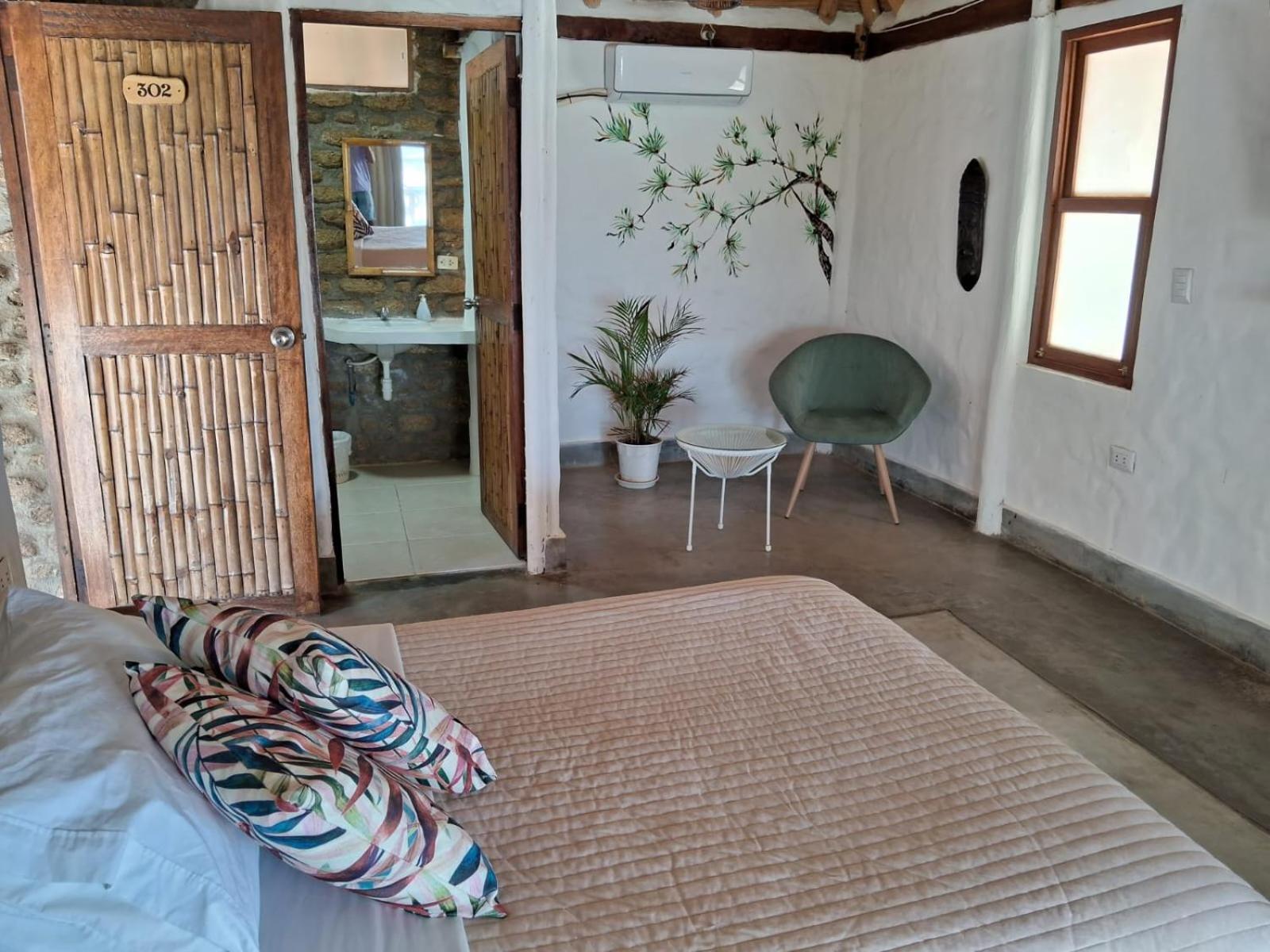 Hotel Puerto Antiguo ลอสโอร์กานอส ภายนอก รูปภาพ