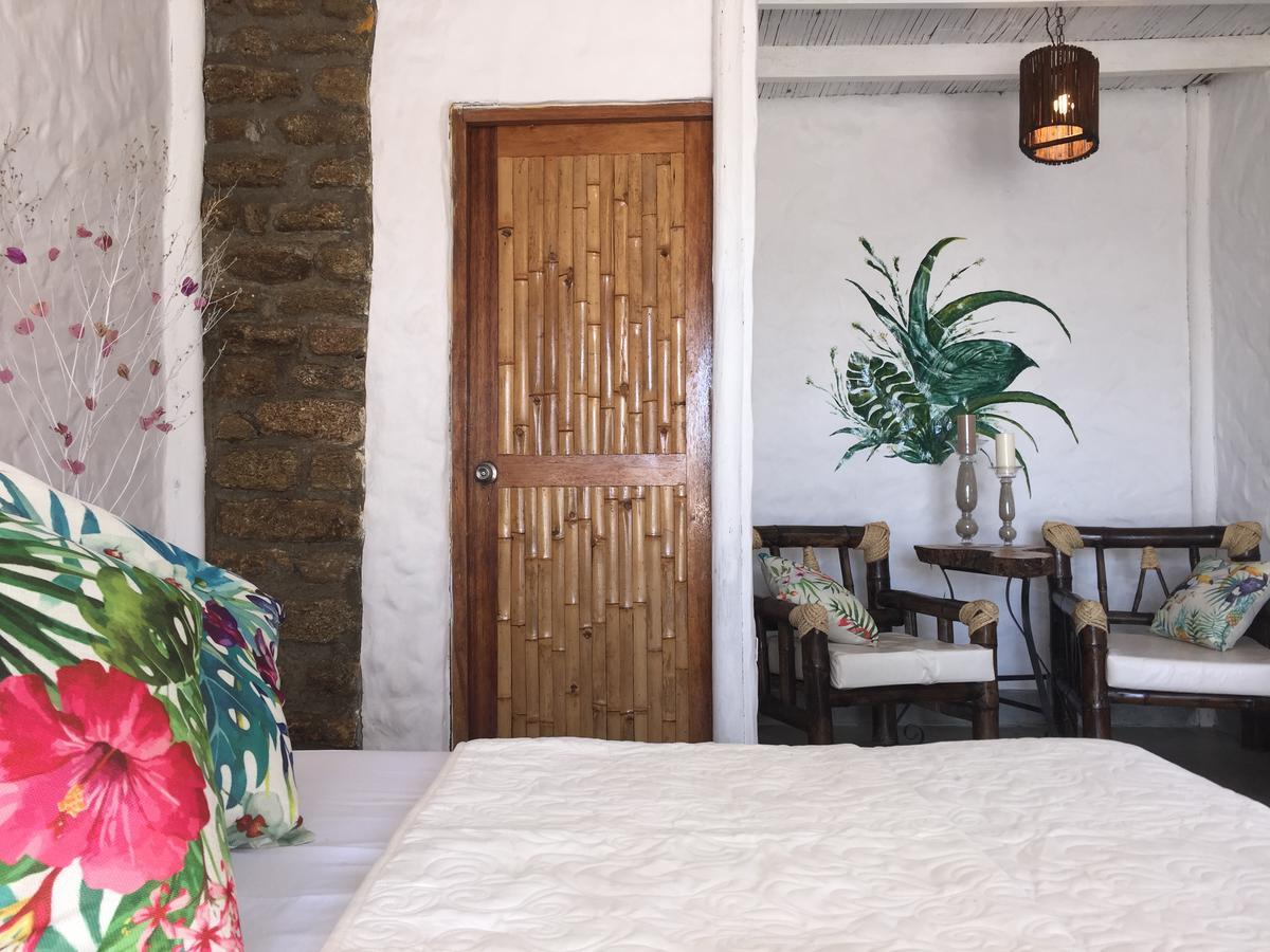 Hotel Puerto Antiguo ลอสโอร์กานอส ภายนอก รูปภาพ