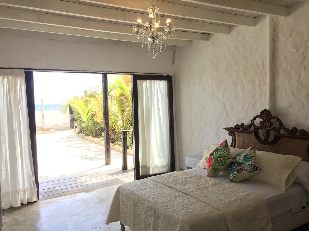 Hotel Puerto Antiguo ลอสโอร์กานอส ภายนอก รูปภาพ